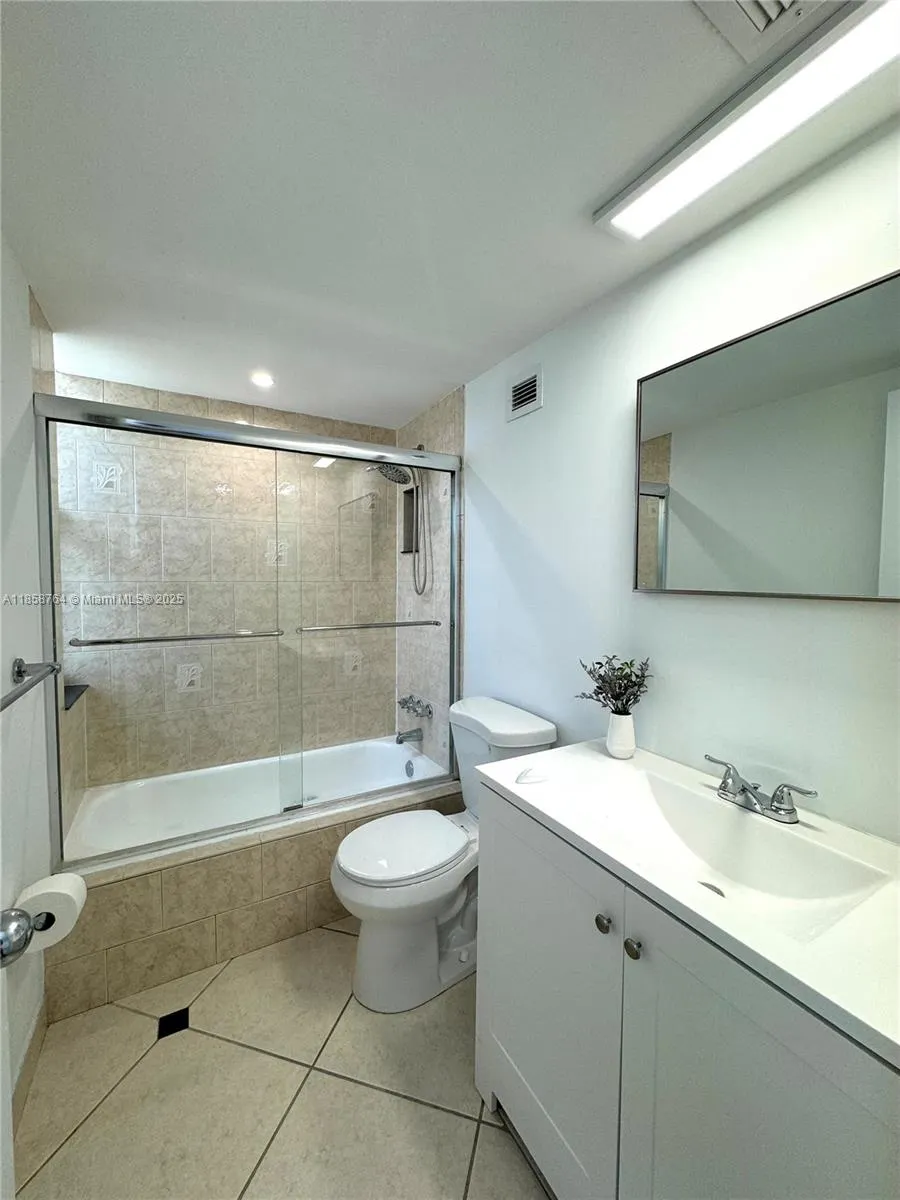 9195 Collins Ave, #801