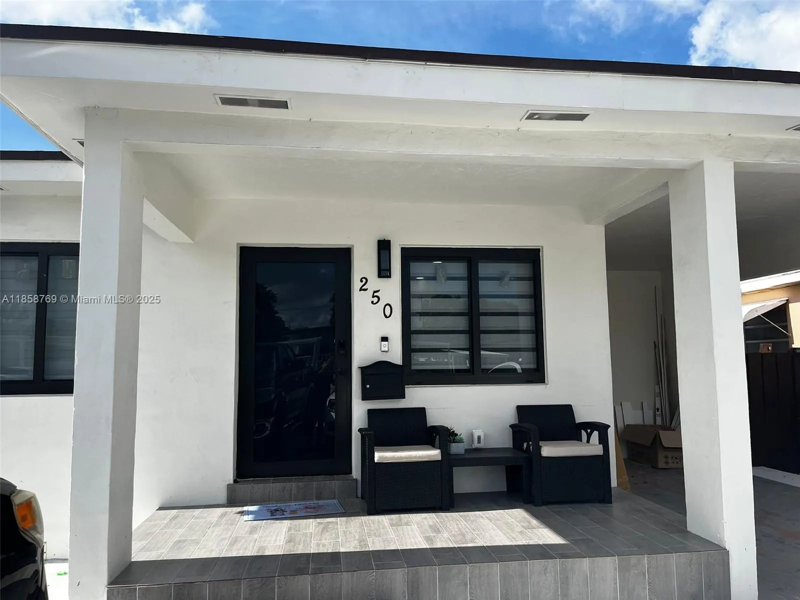 250 W 14 Street