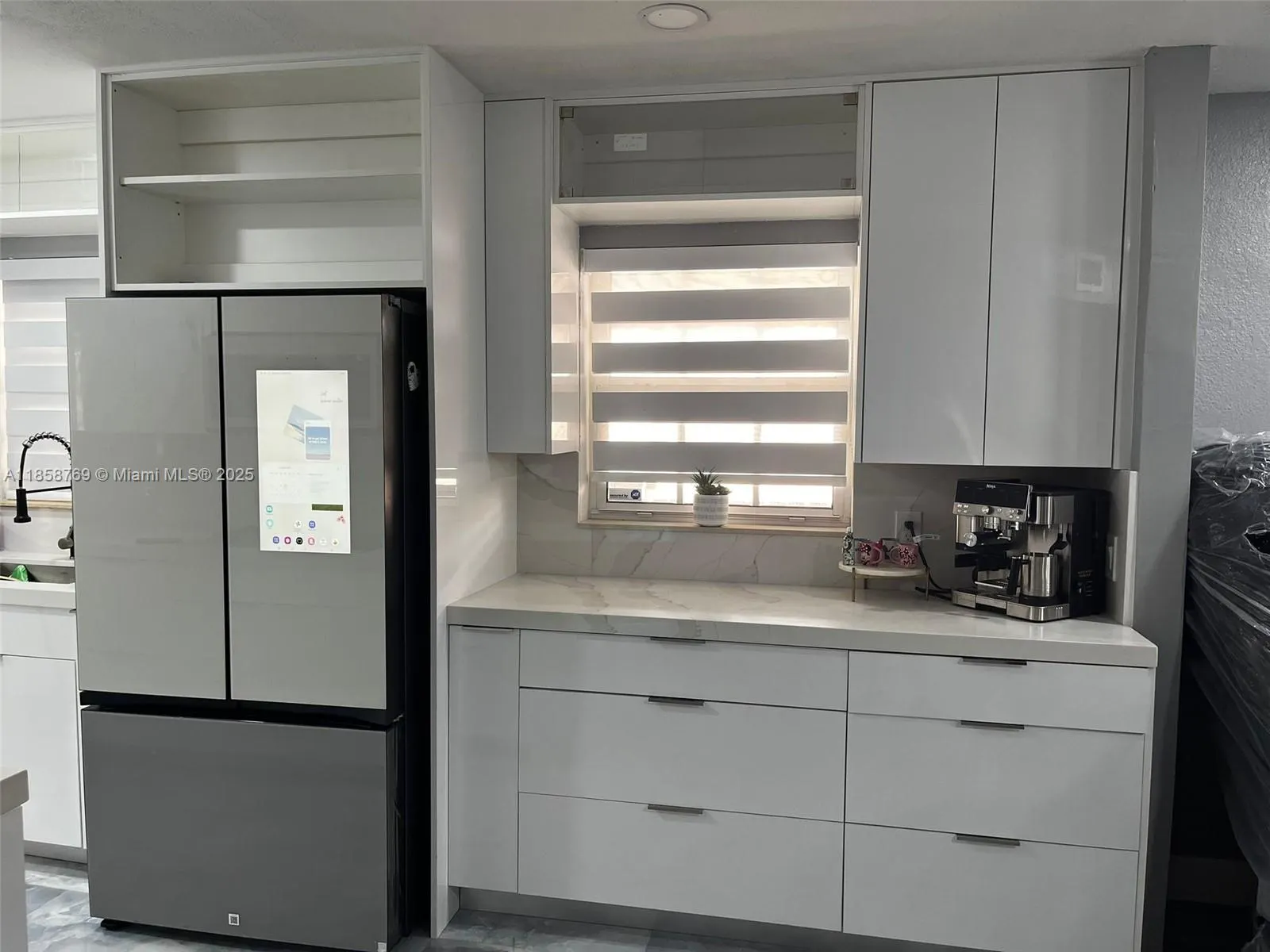 250 W 14 Street
