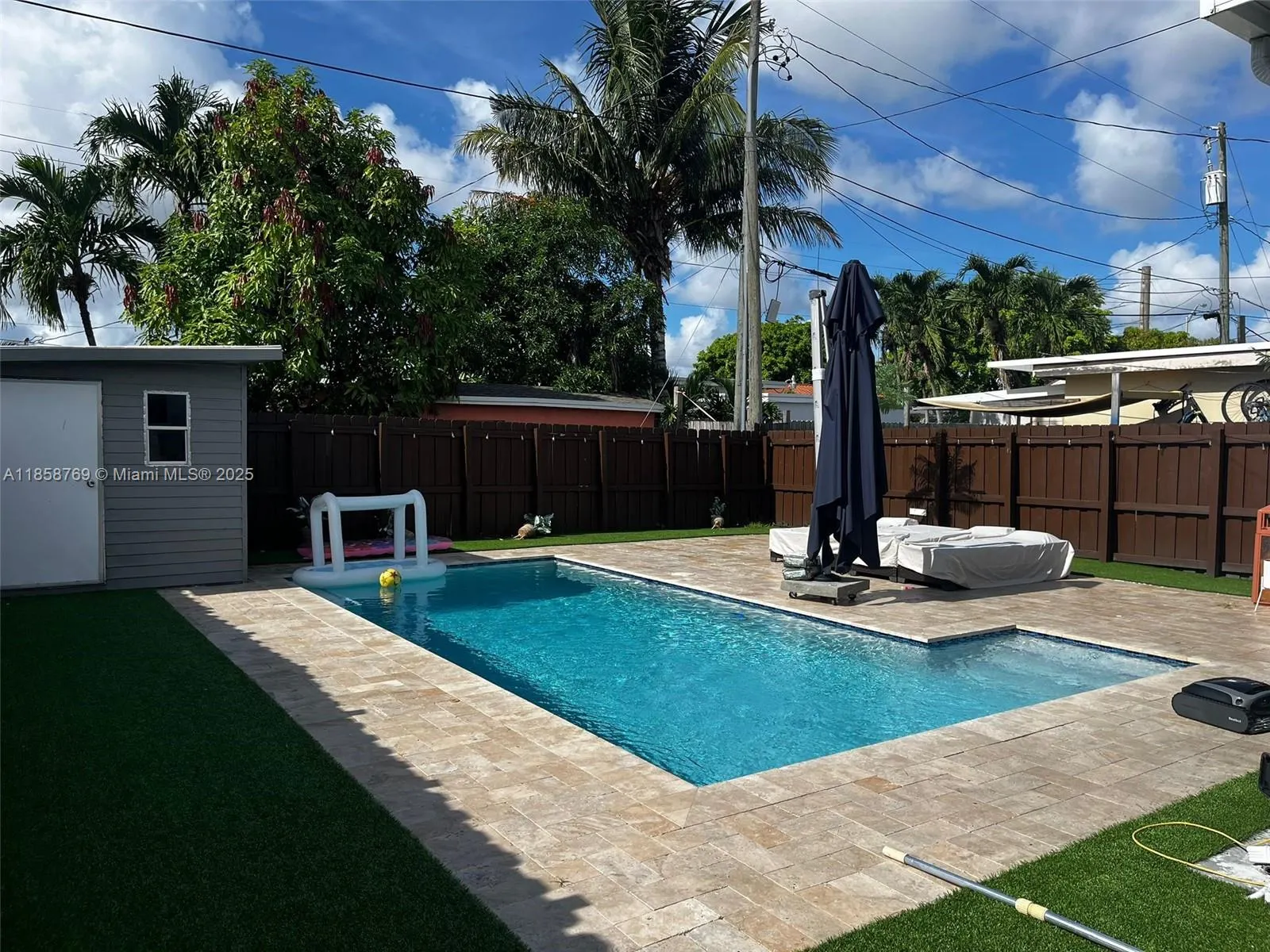 250 W 14 Street