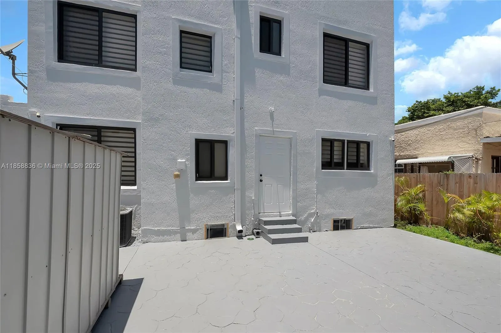 2336 SW 17th St, #0