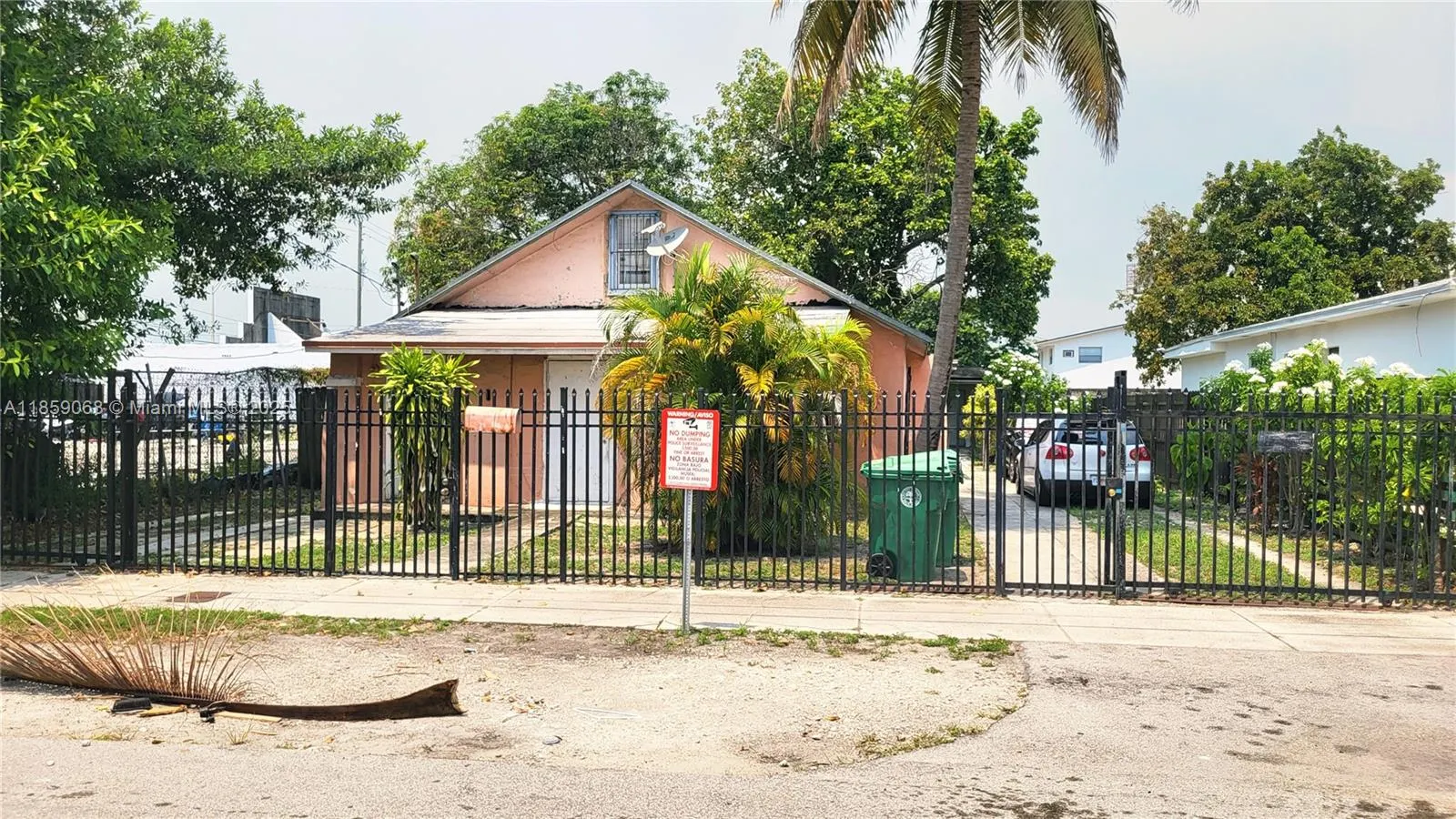 683 NW 30th St