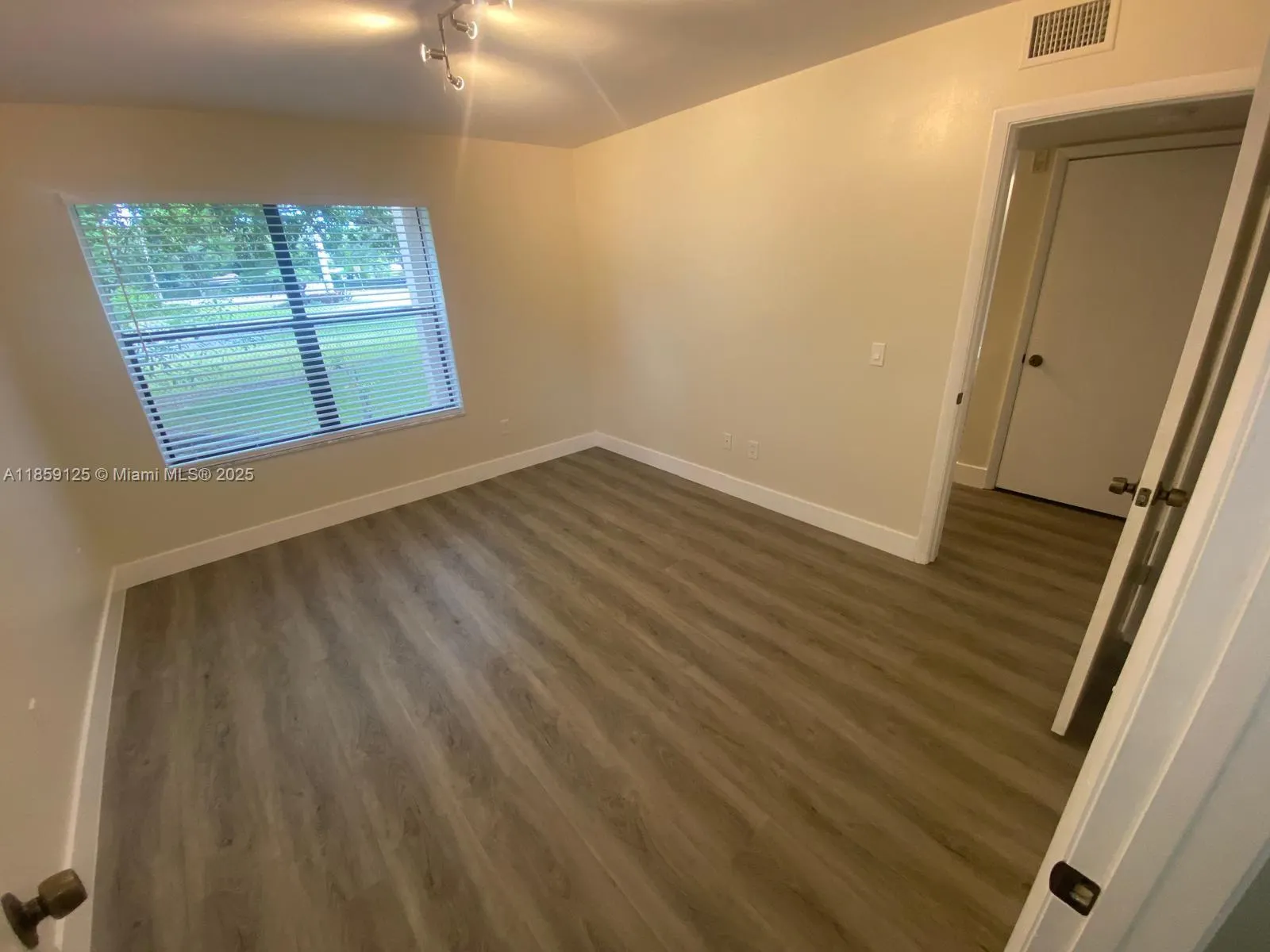 4201 W McNab Rd, #11