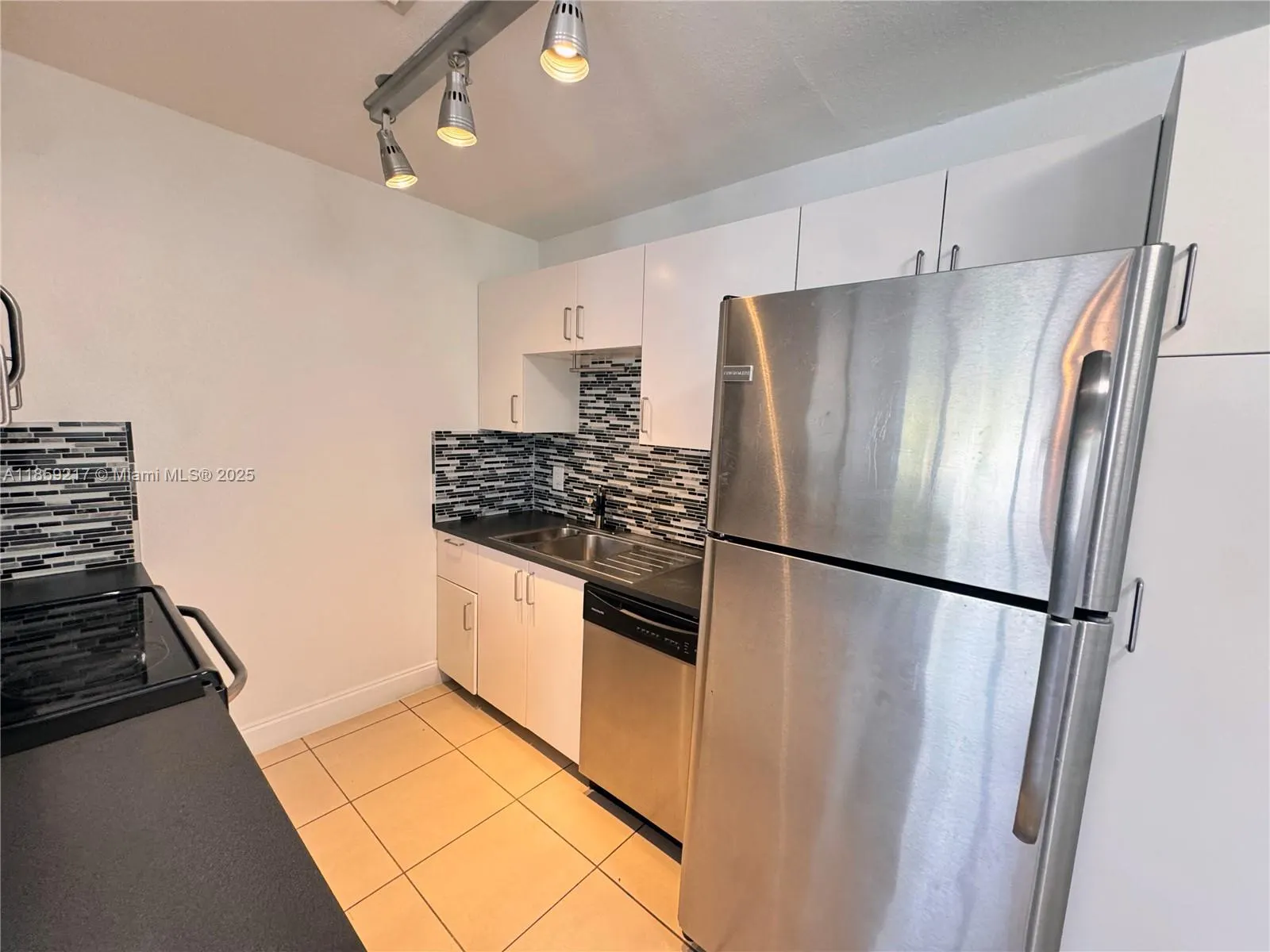 1400 N 70th Way, #1