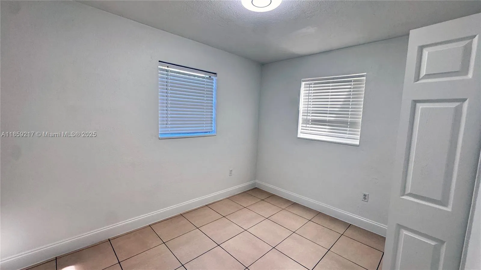 1400 N 70th Way, #1