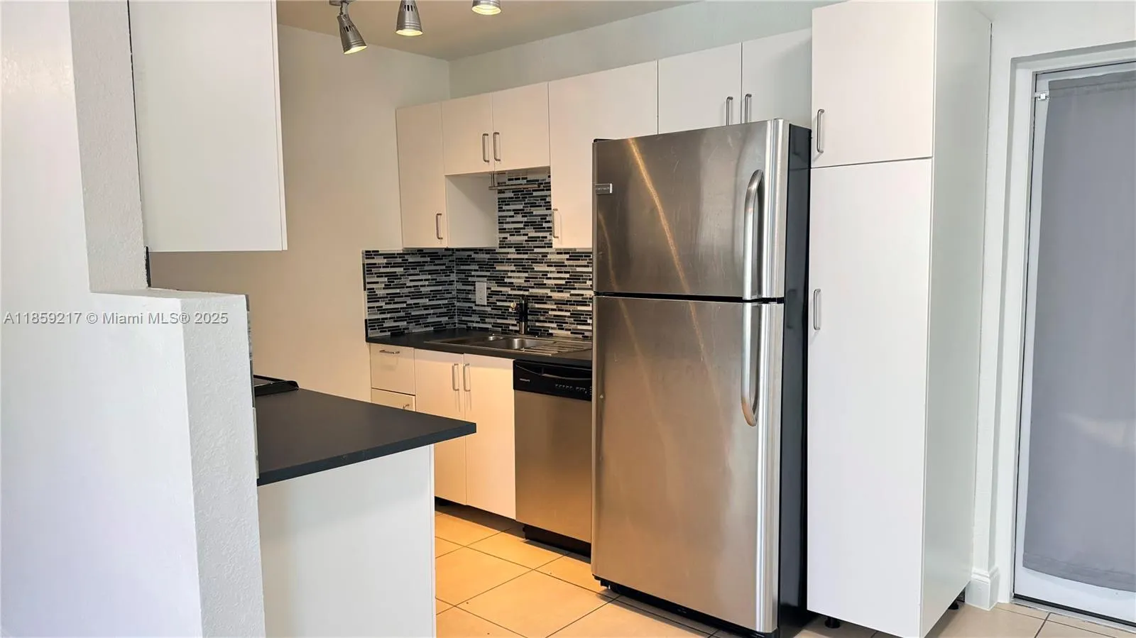 1400 N 70th Way, #1