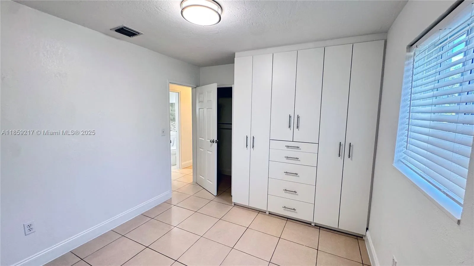 1400 N 70th Way, #1