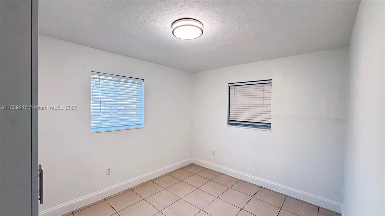 1400 N 70th Way, #1
