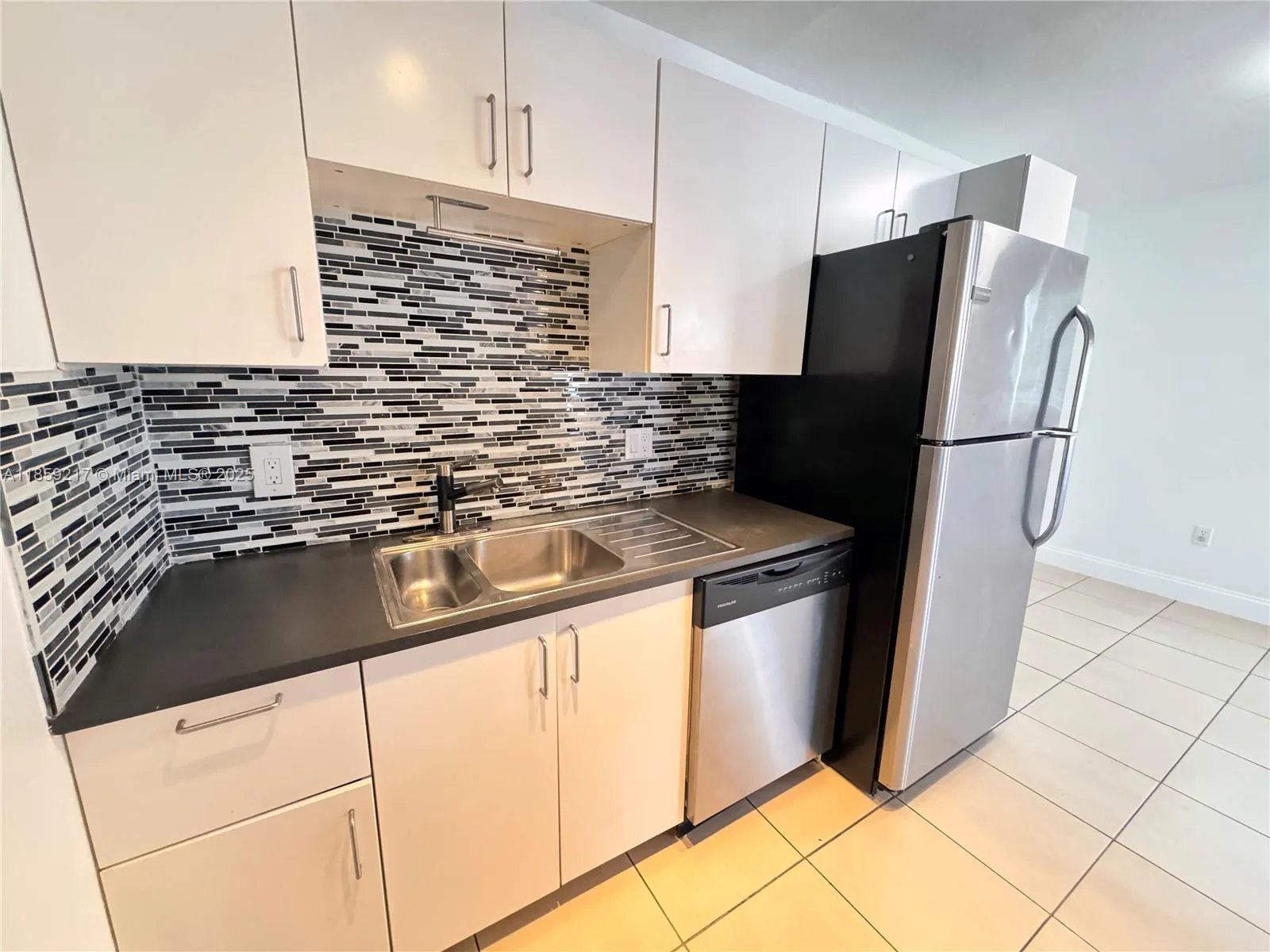 1400 N 70th Way, #1