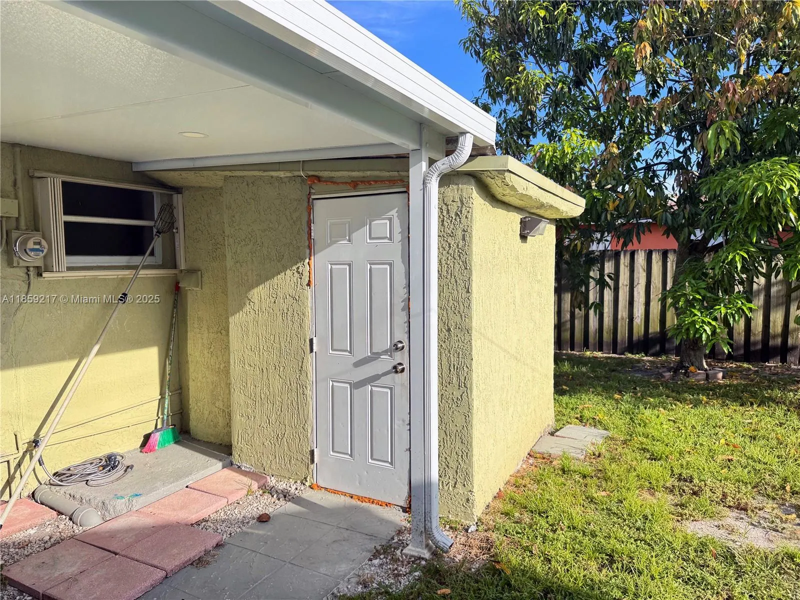 1400 N 70th Way, #1