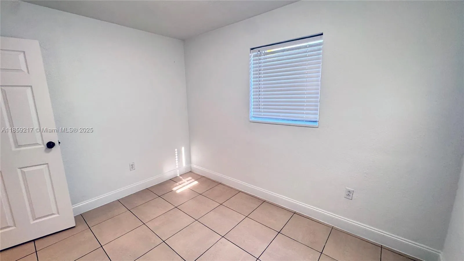 1400 N 70th Way, #1