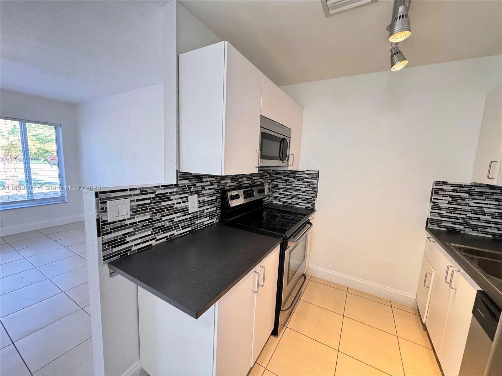 1400 N 70th Way, #1