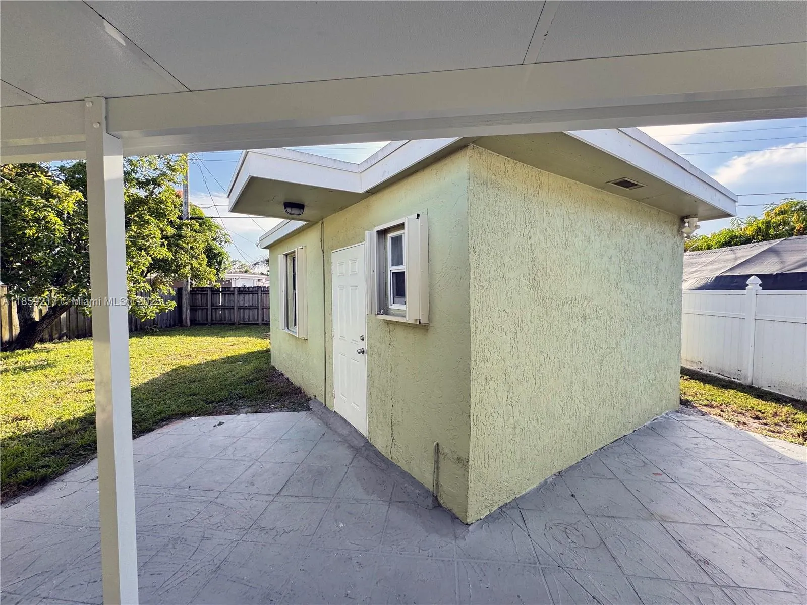 1400 N 70th Way, #1