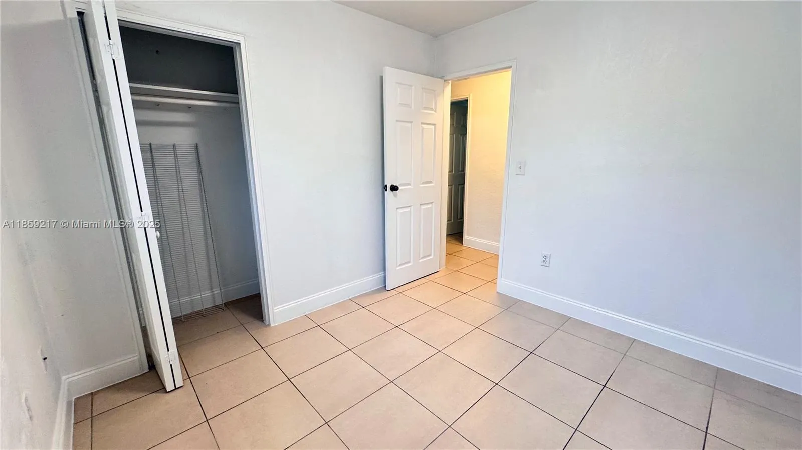 1400 N 70th Way, #1