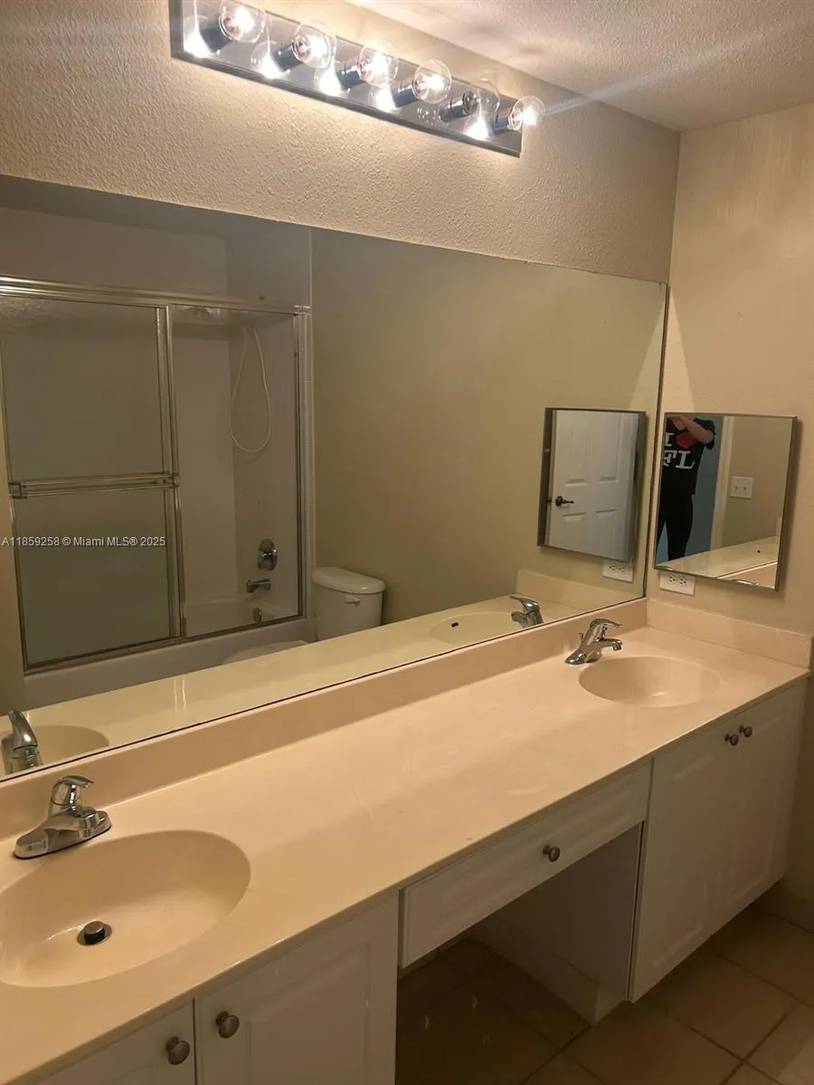 2809 Amalei Dr, #102