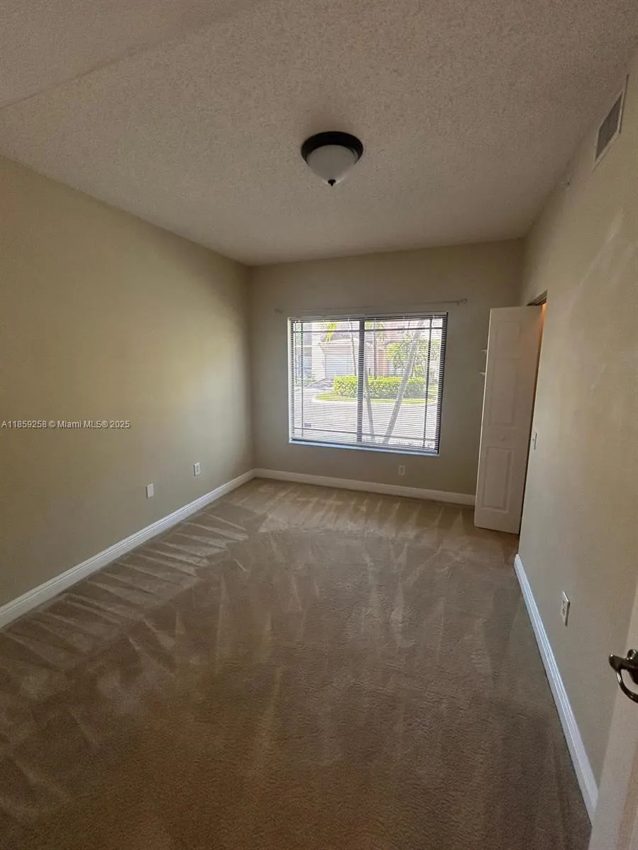 2809 Amalei Dr, #102