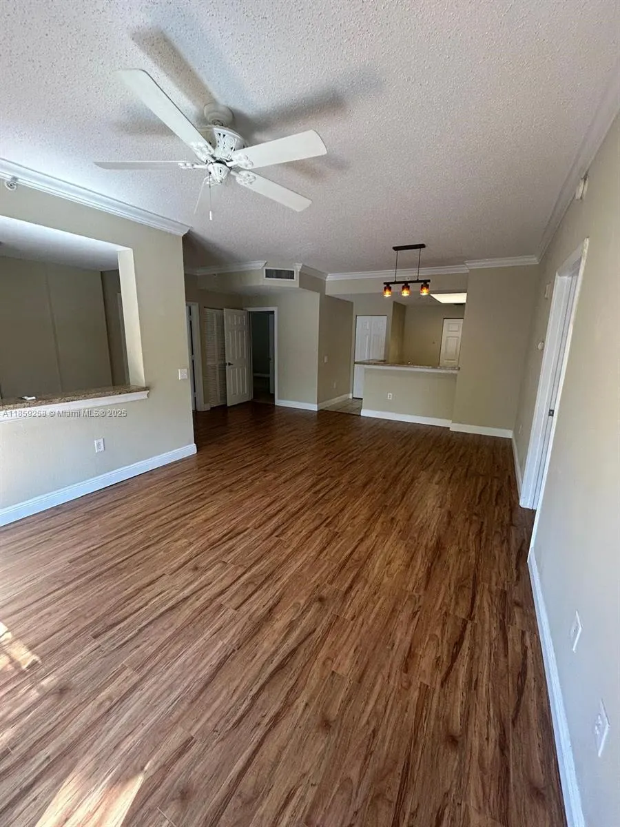 2809 Amalei Dr, #102