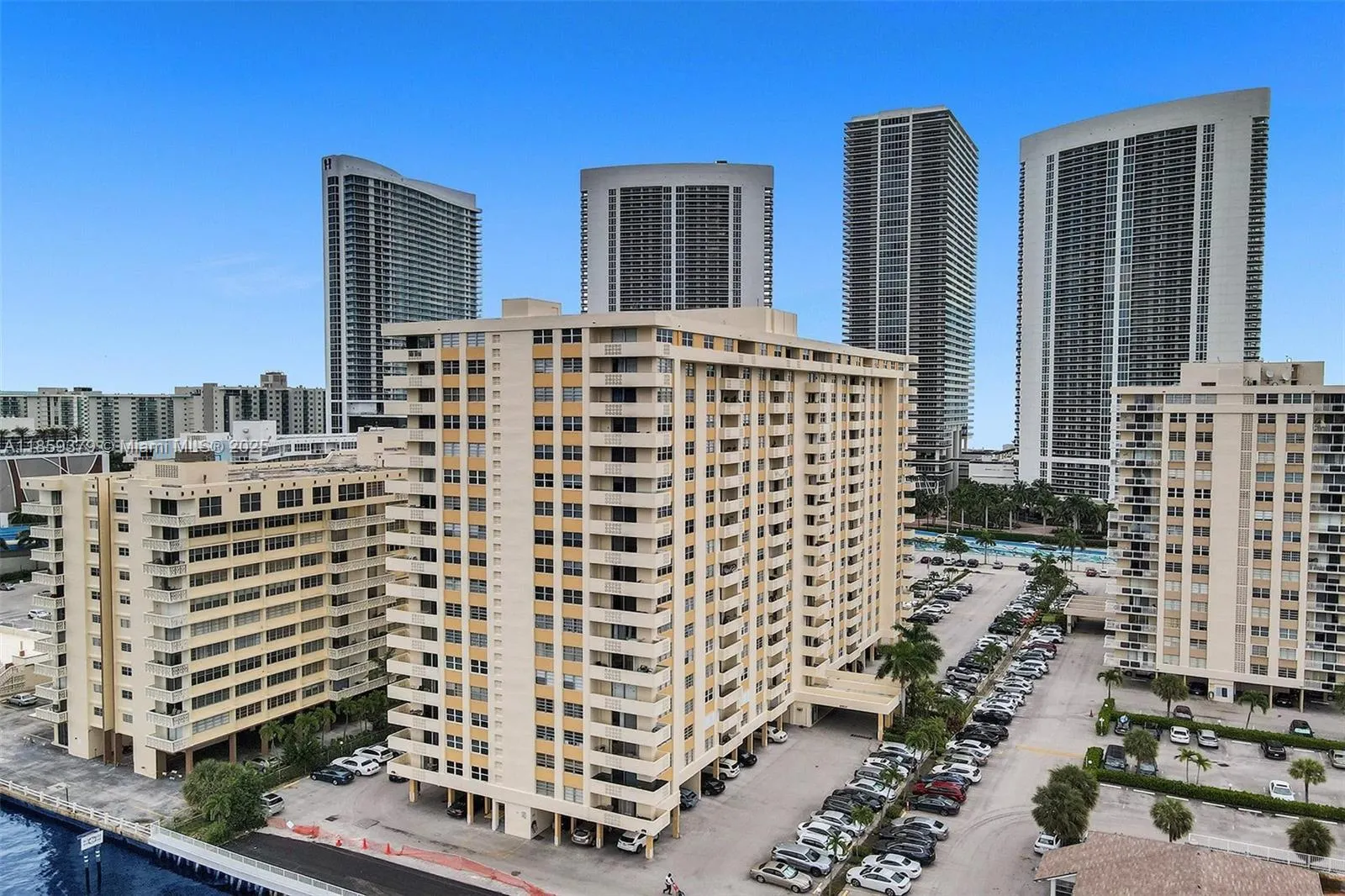 1833 S Ocean Dr, #1402