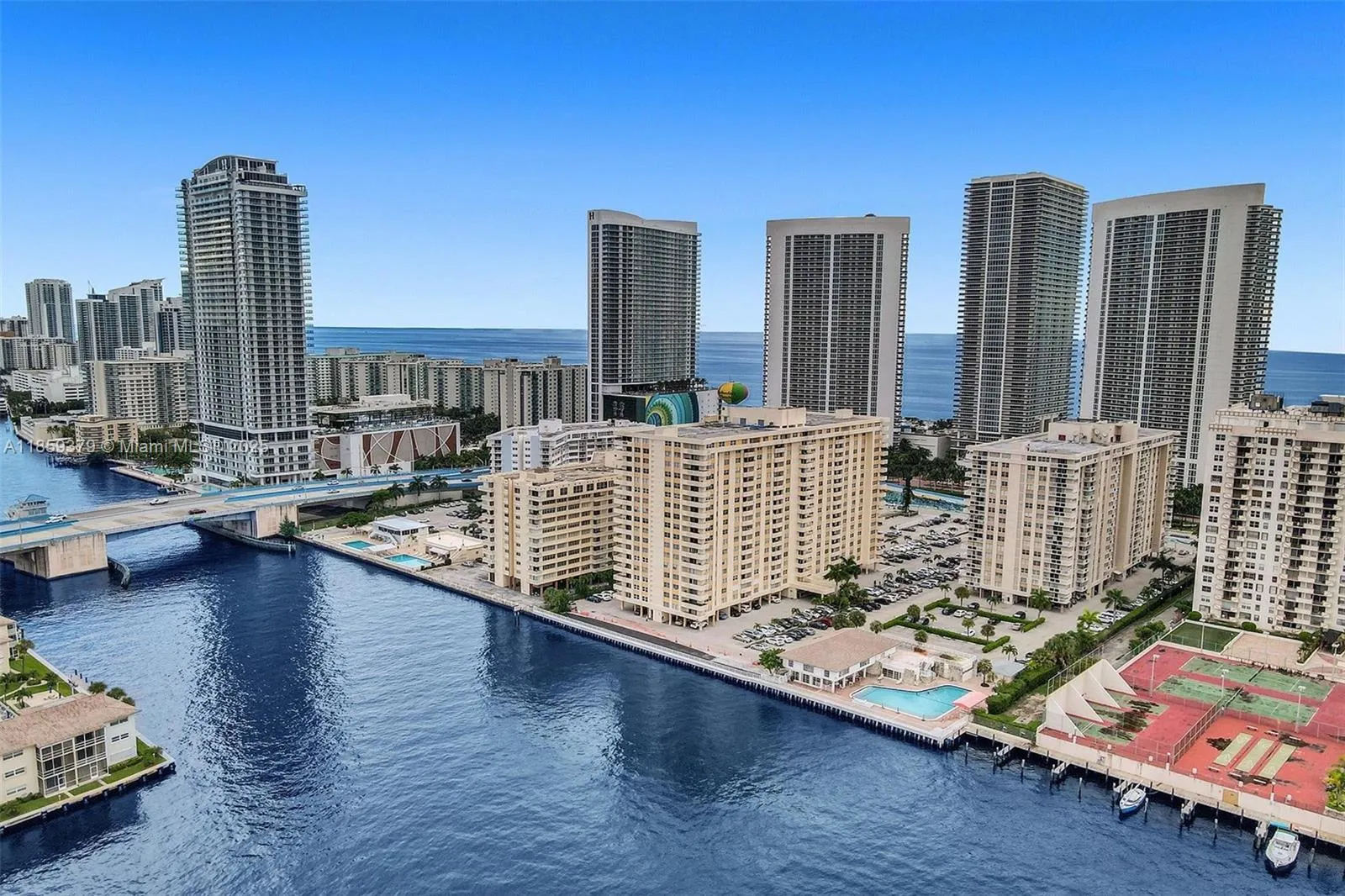 1833 S Ocean Dr, #1402