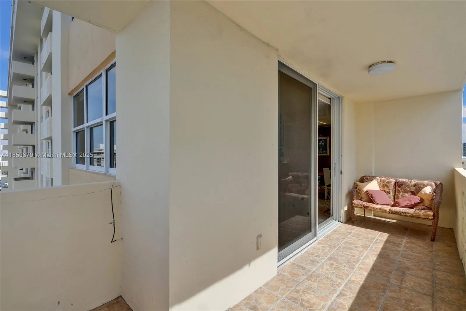 1833 S Ocean Dr, #1402