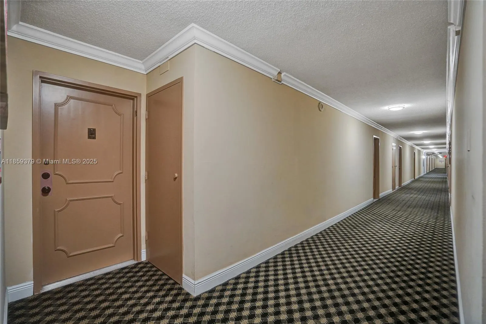 1833 S Ocean Dr, #1402