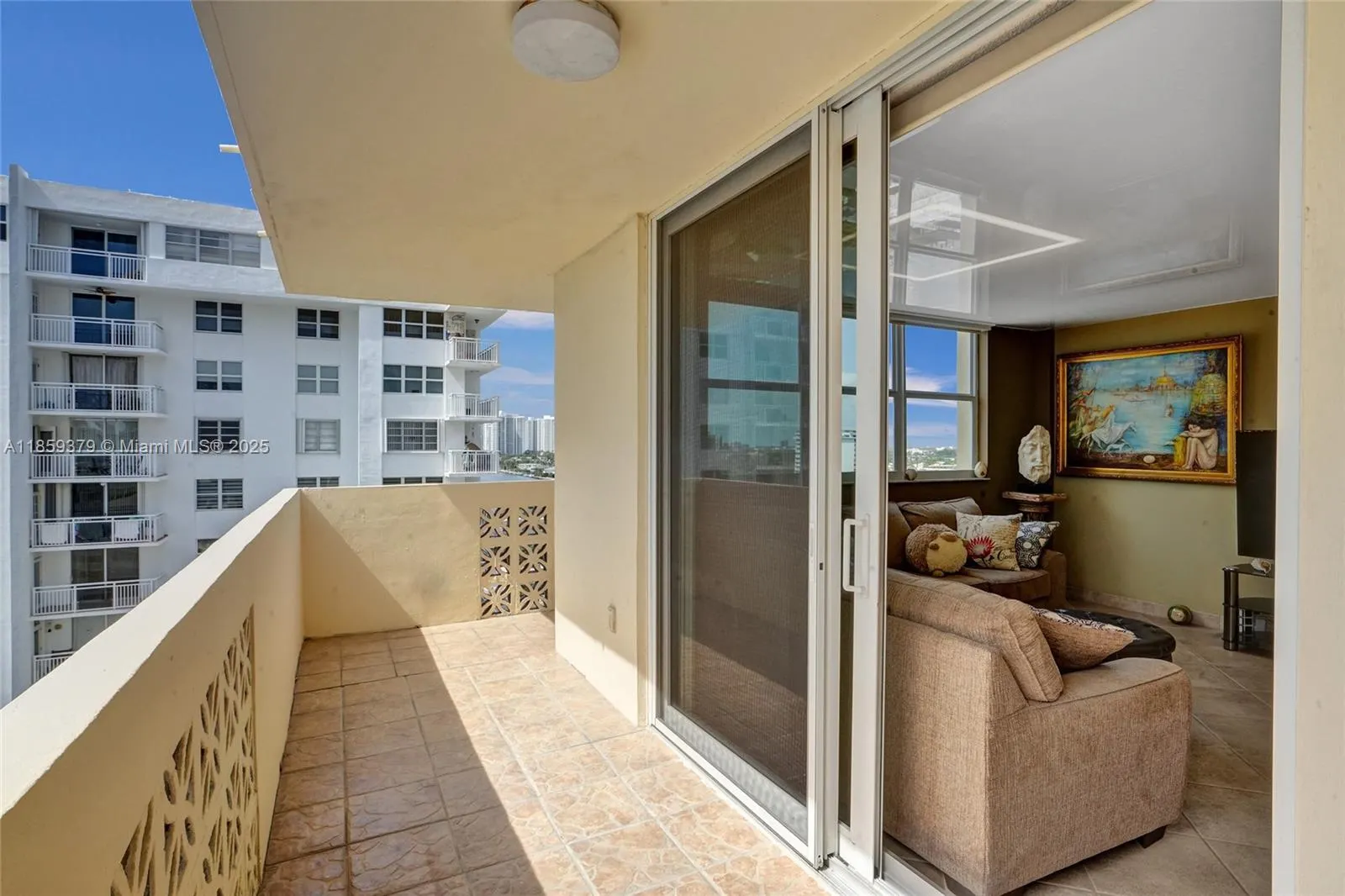 1833 S Ocean Dr, #1402