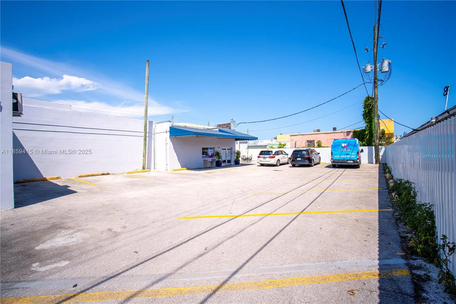 1782 W Flagler St