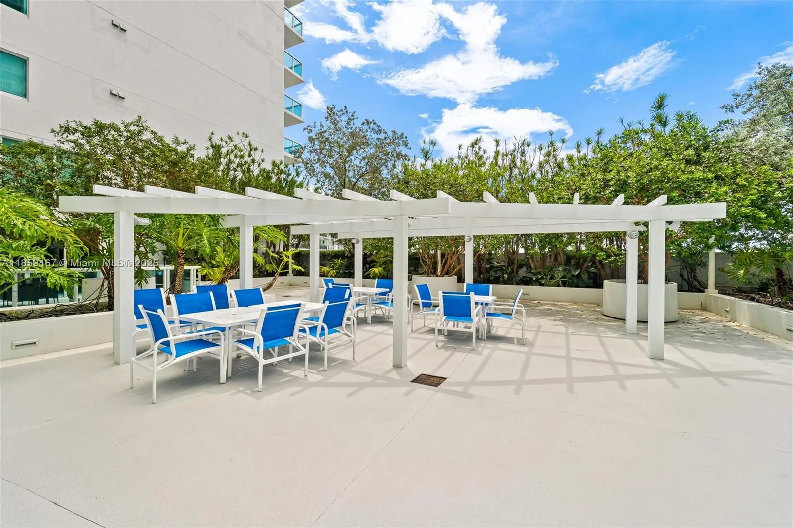 1800 N Bayshore Dr, #3704