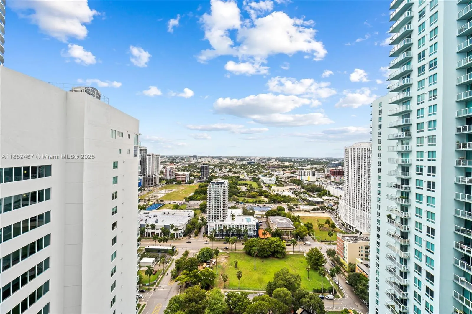 1800 N Bayshore Dr, #3704