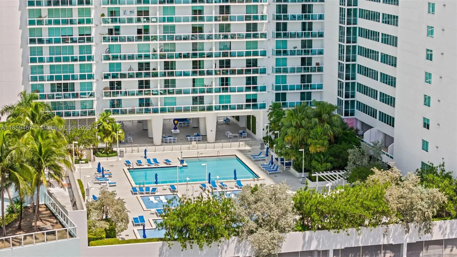 1800 N Bayshore Dr, #3704