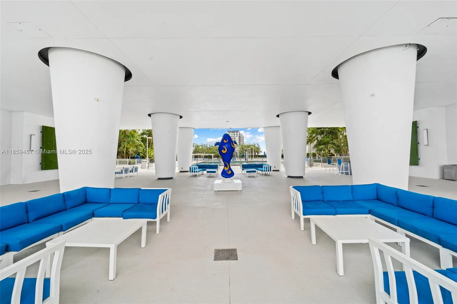 1800 N Bayshore Dr, #3704