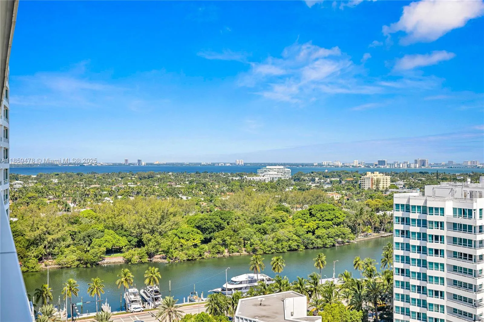 4391 Collins Ave, #1706-1707