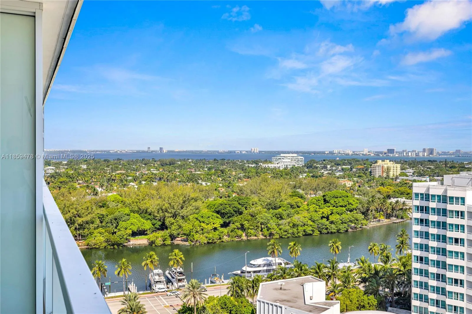 4391 Collins Ave, #1706-1707