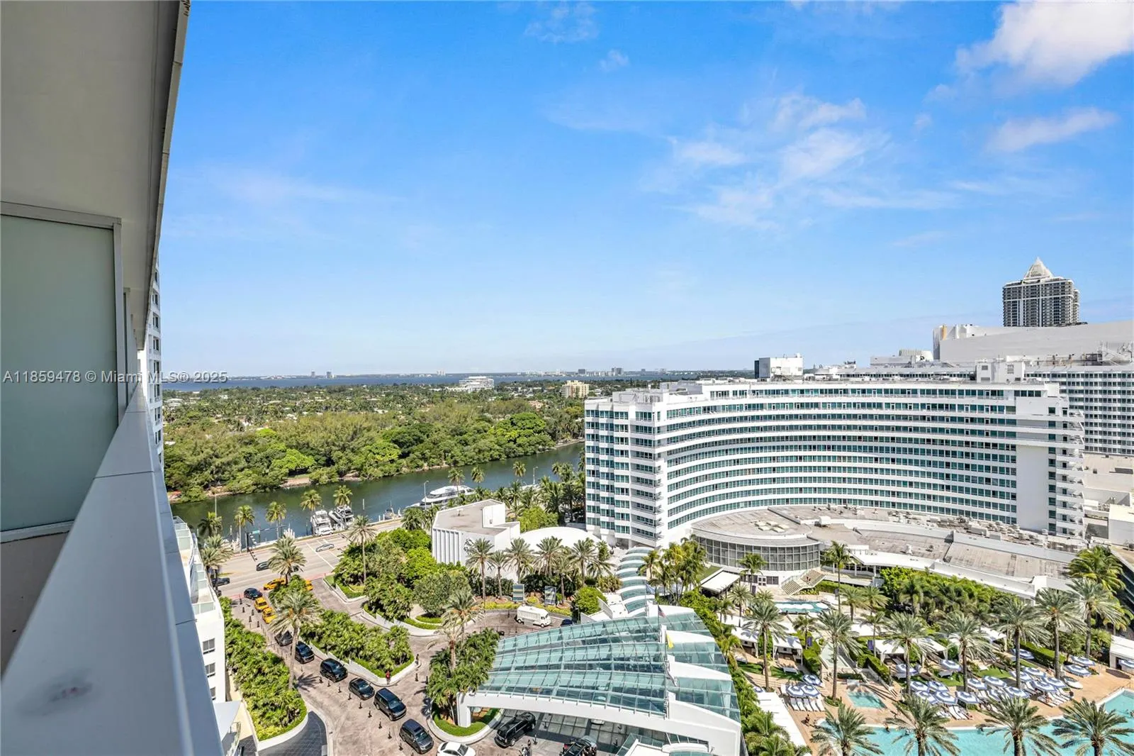 4391 Collins Ave, #1706-1707