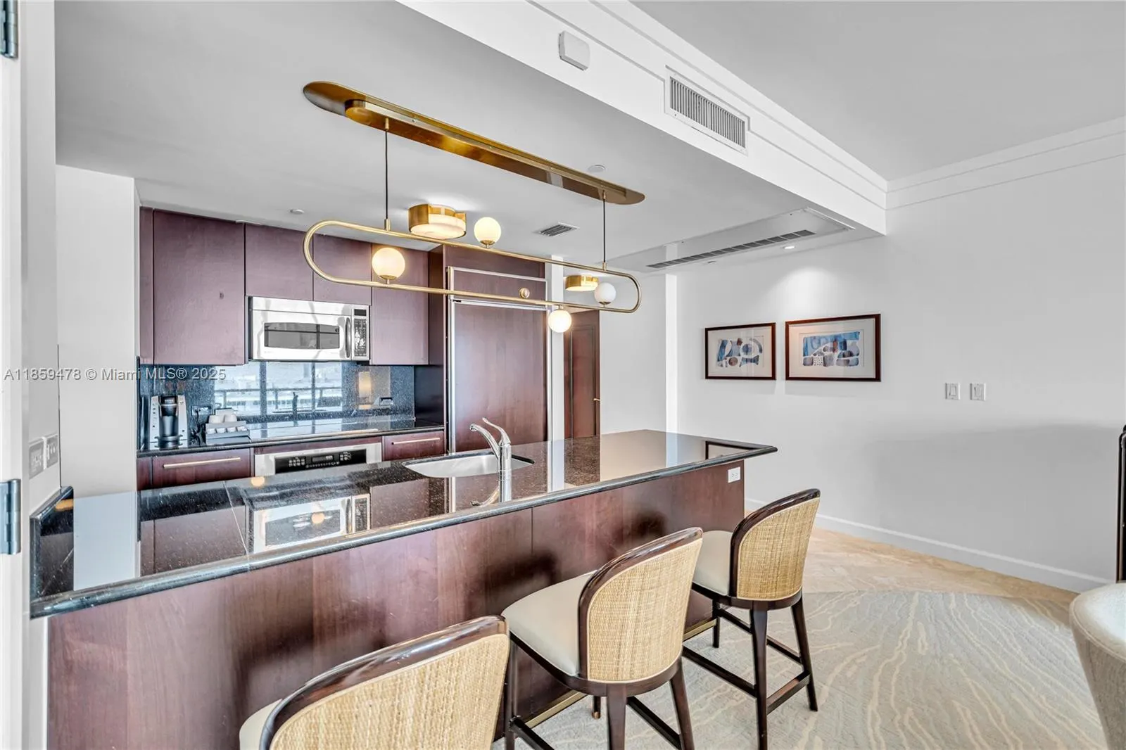 4391 Collins Ave, #1706-1707