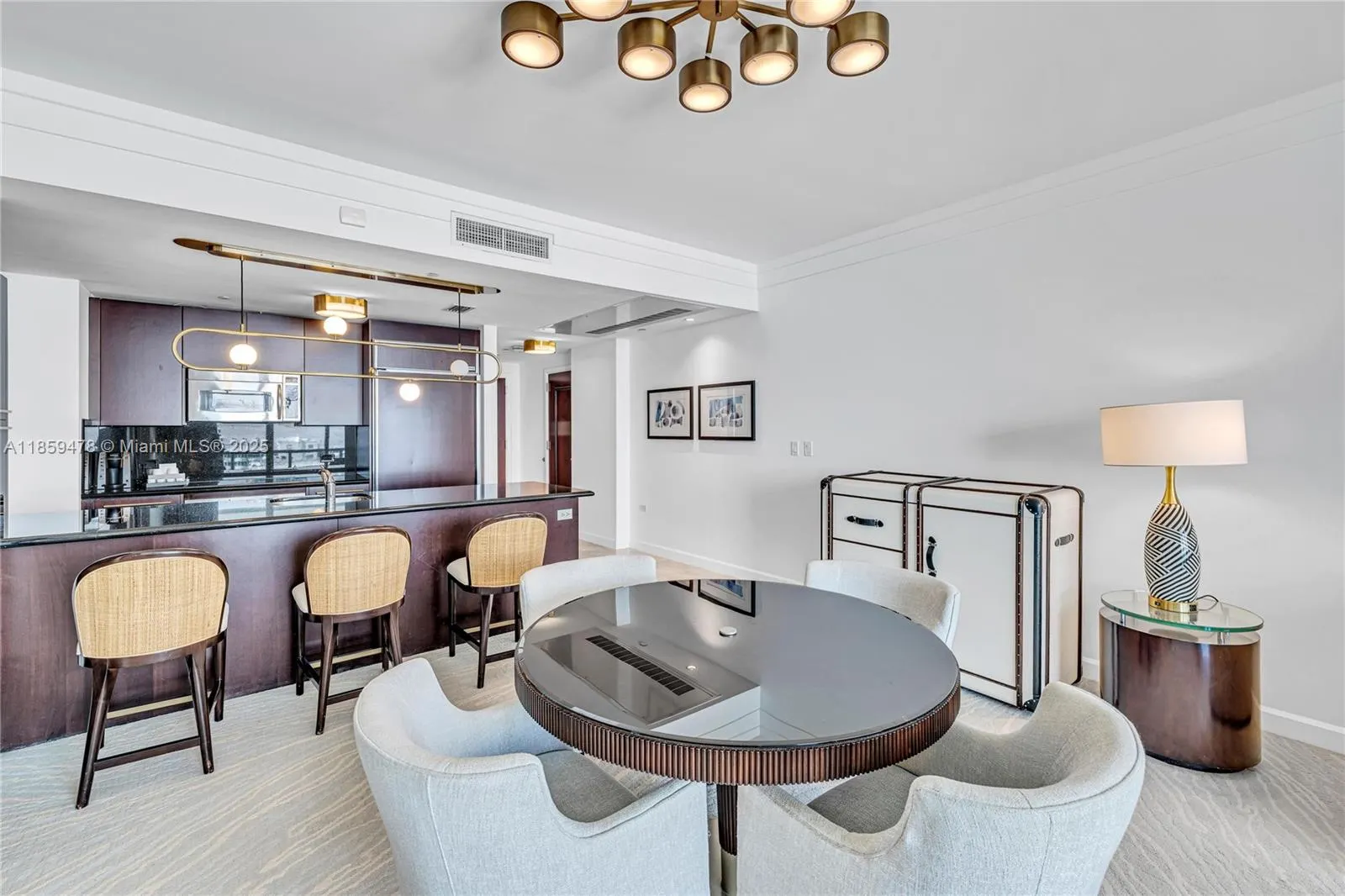 4391 Collins Ave, #1706-1707