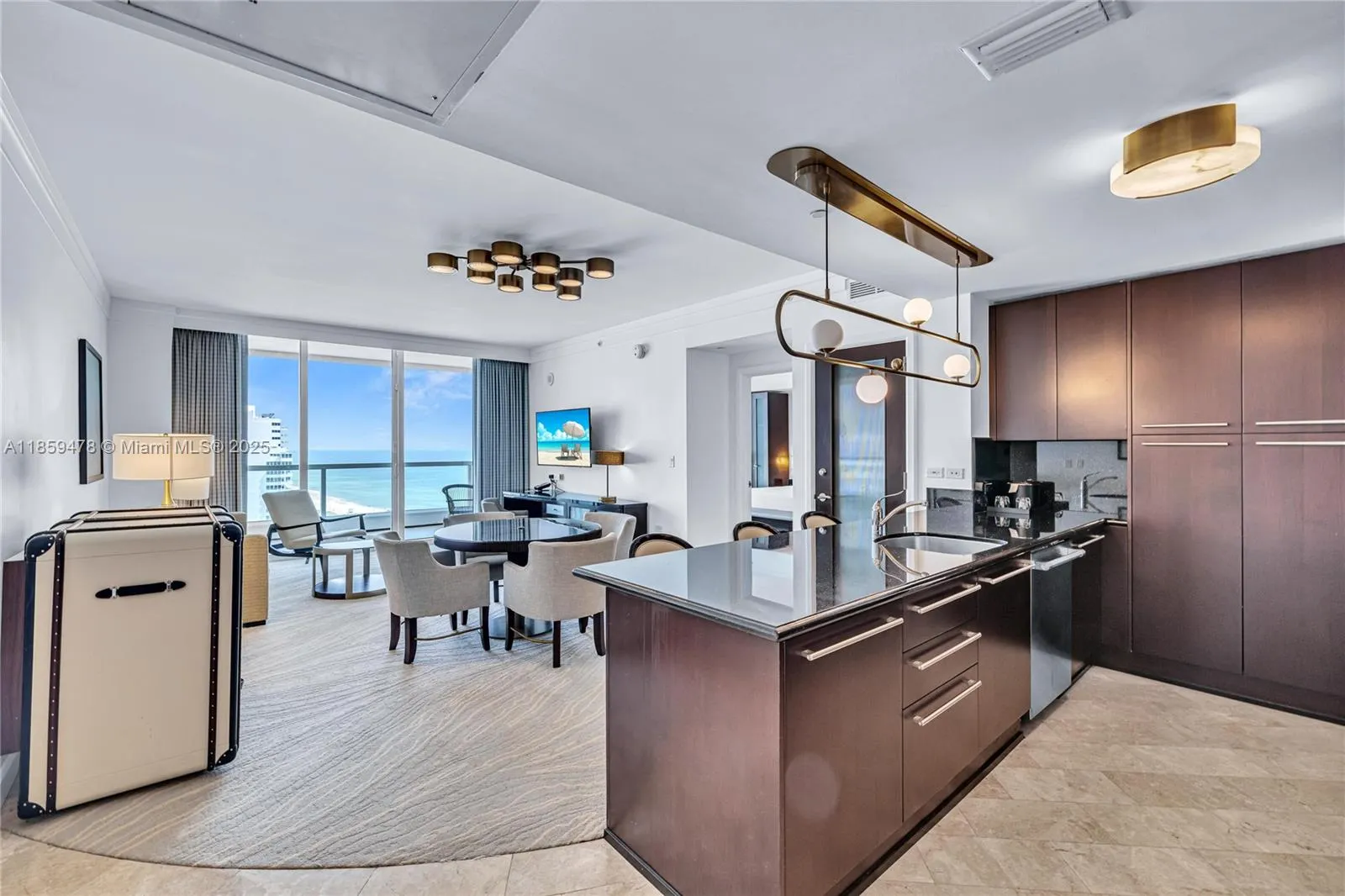 4391 Collins Ave, #1706-1707