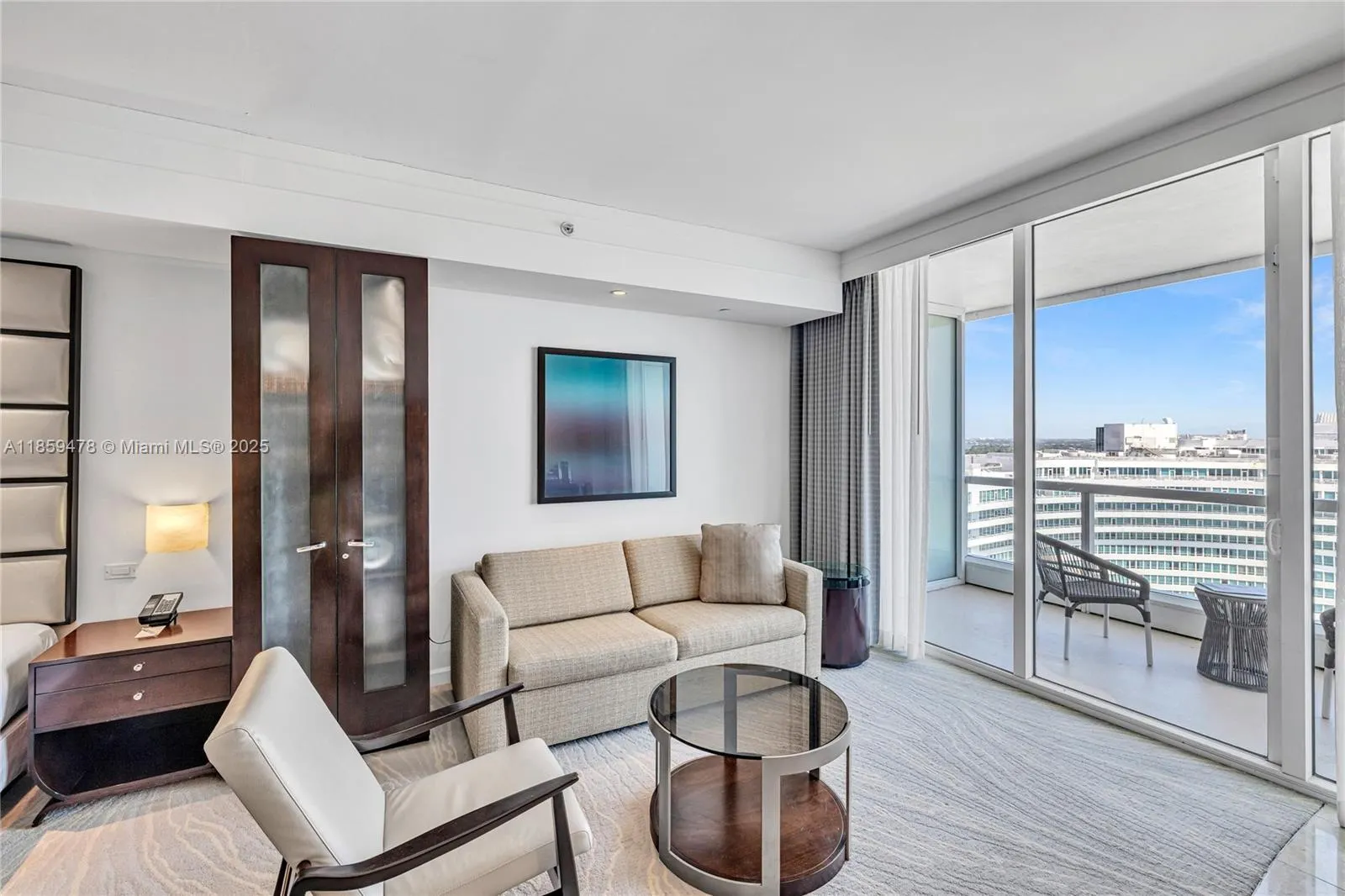 4391 Collins Ave, #1706-1707