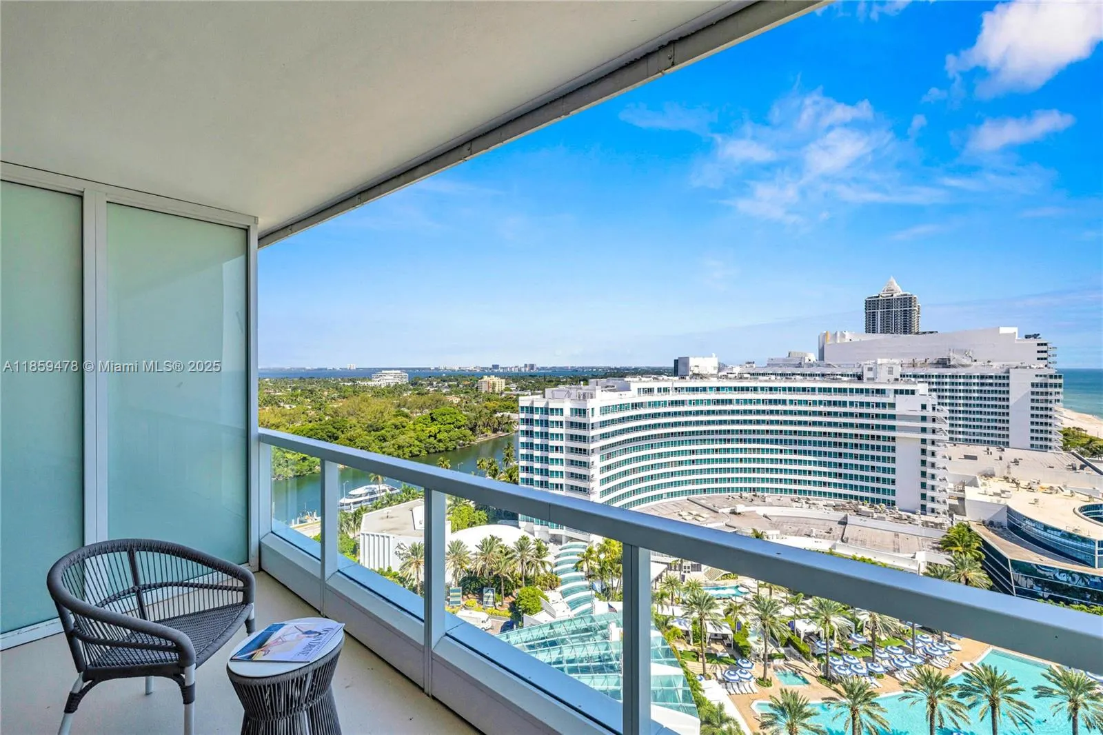 4391 Collins Ave, #1706-1707