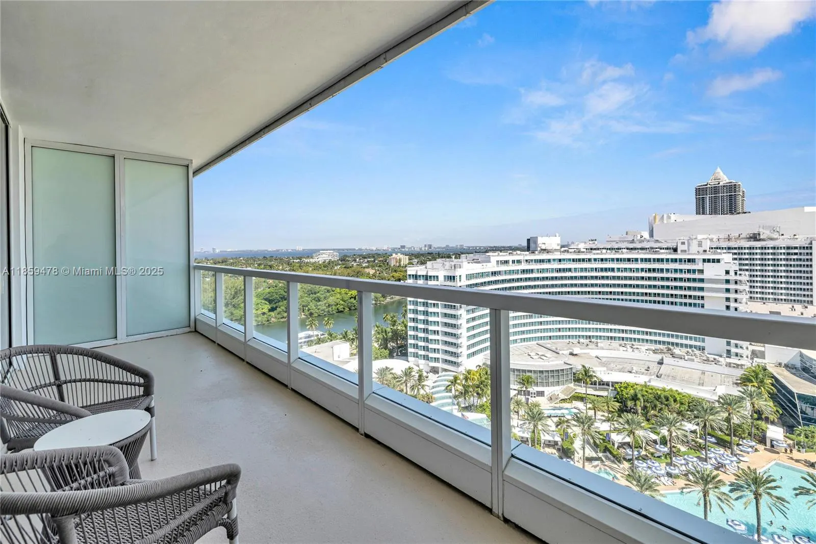 4391 Collins Ave, #1706-1707