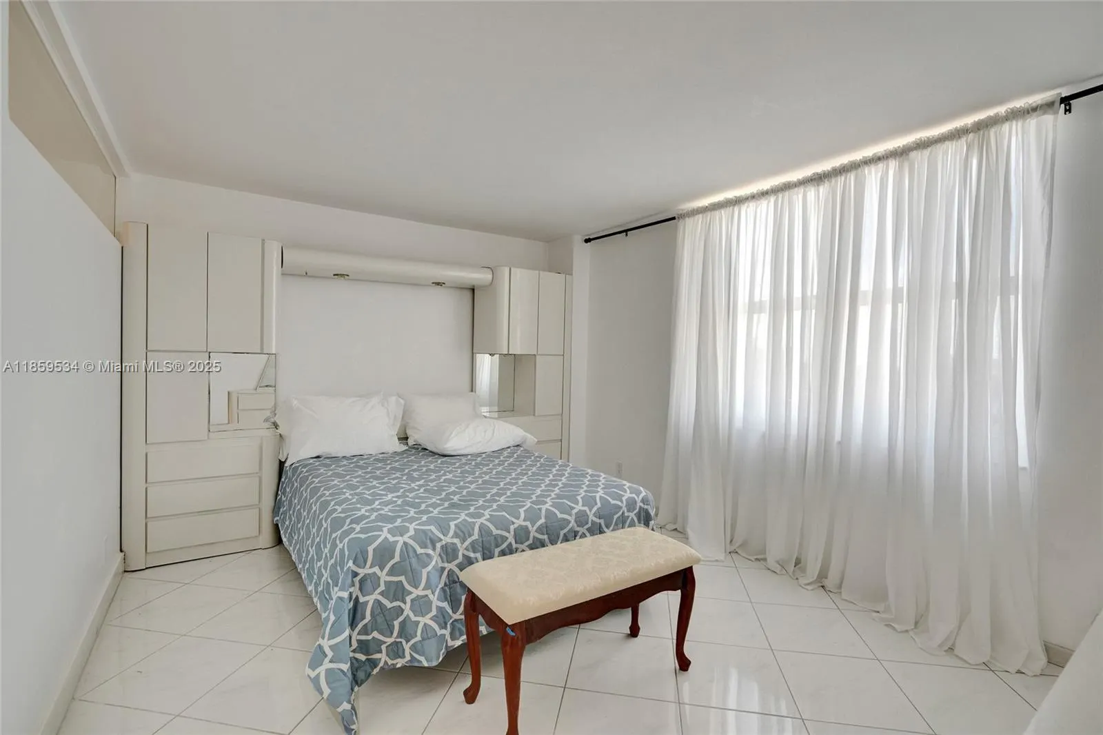 1865 S Ocean Dr, #11J