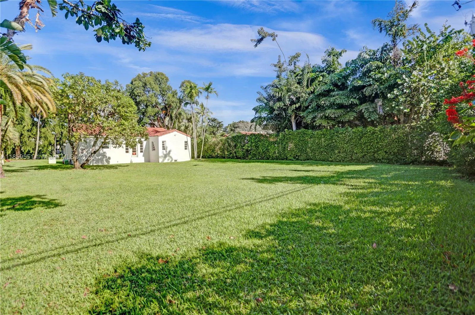2214 Segovia Cir