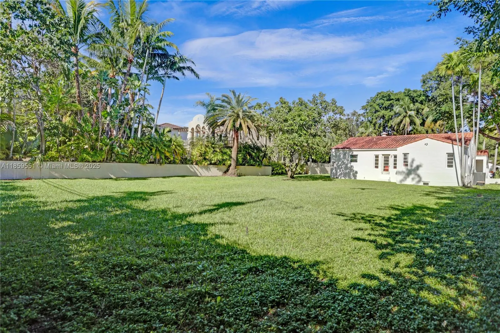 2214 Segovia Cir