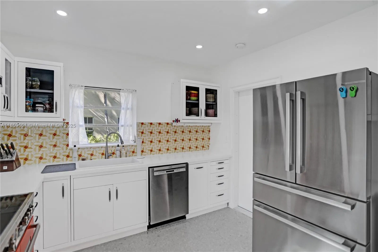 2214 Segovia Cir