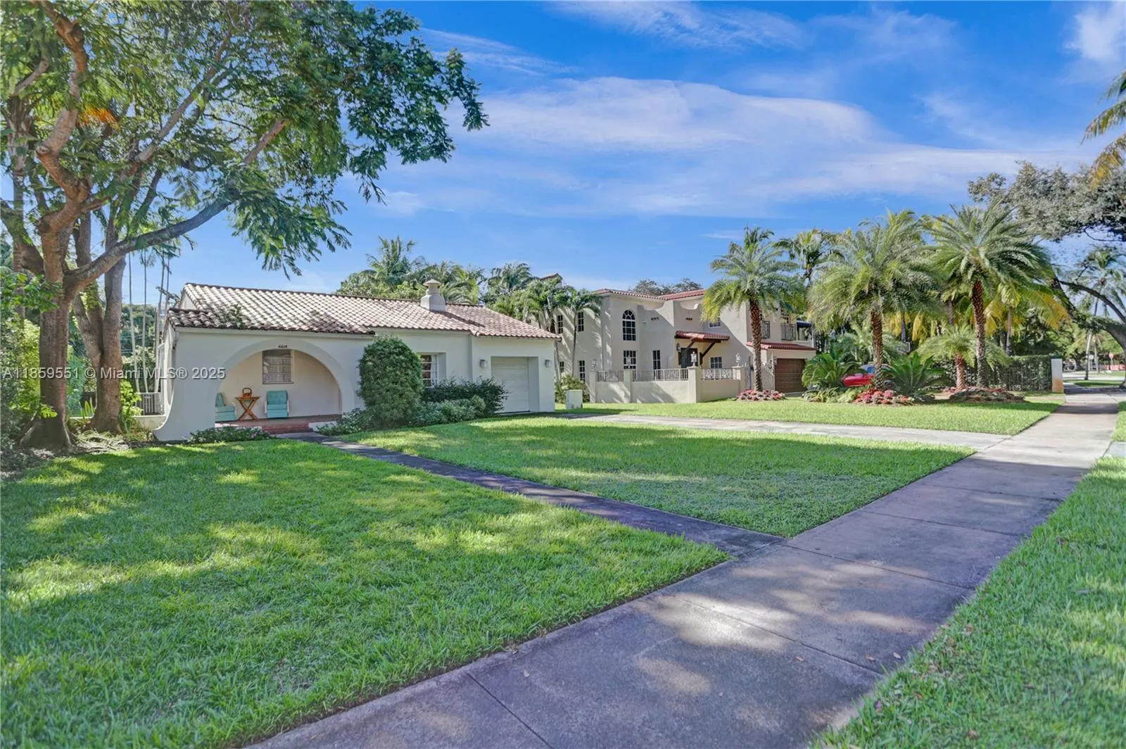 2214 Segovia Cir