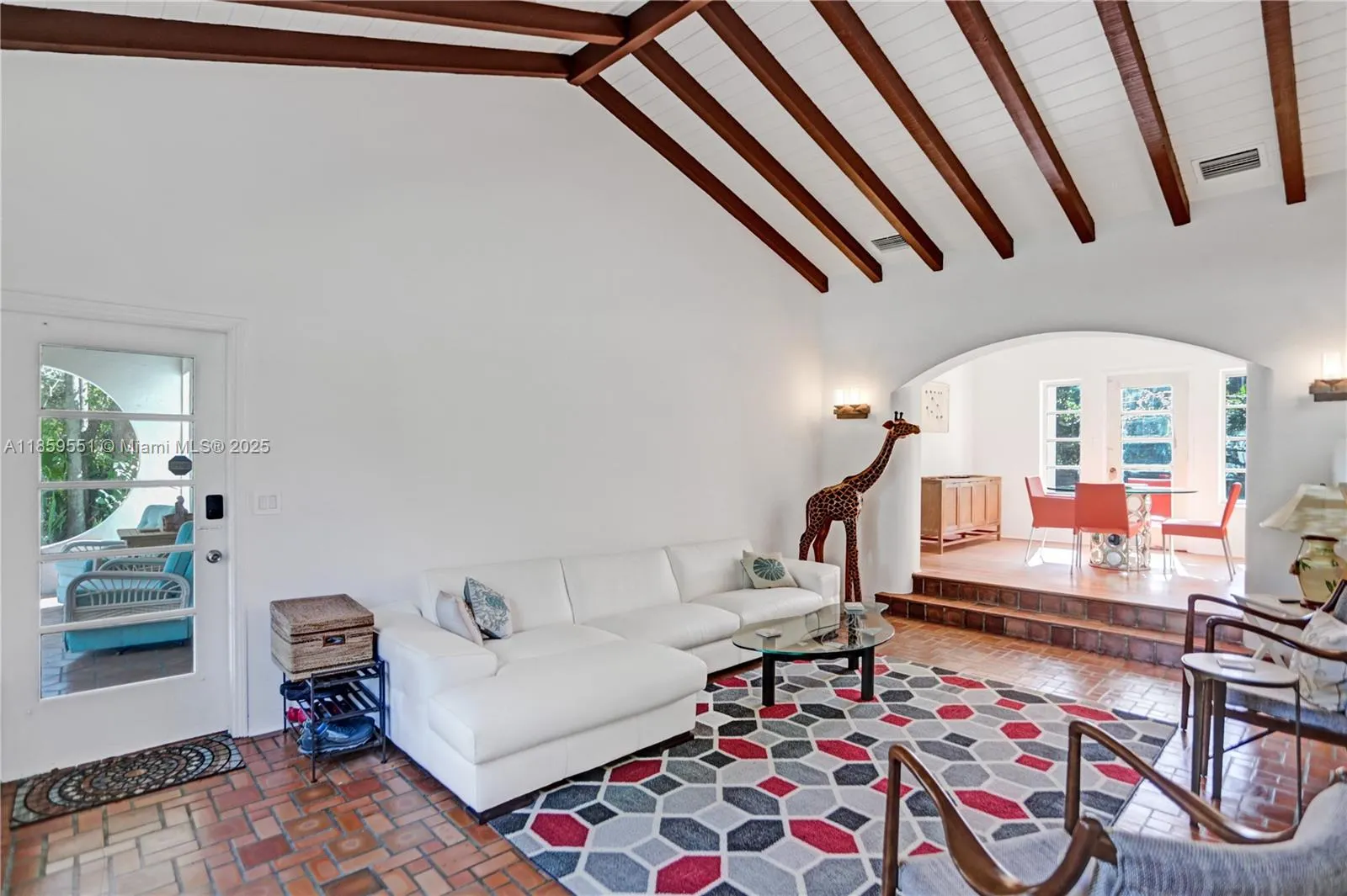 2214 Segovia Cir