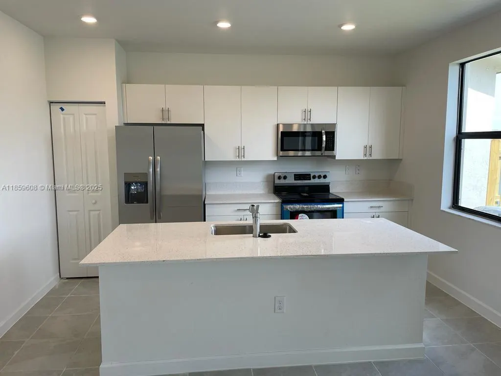 10007 SW 231 Ln