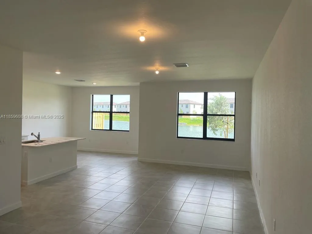 10007 SW 231 Ln