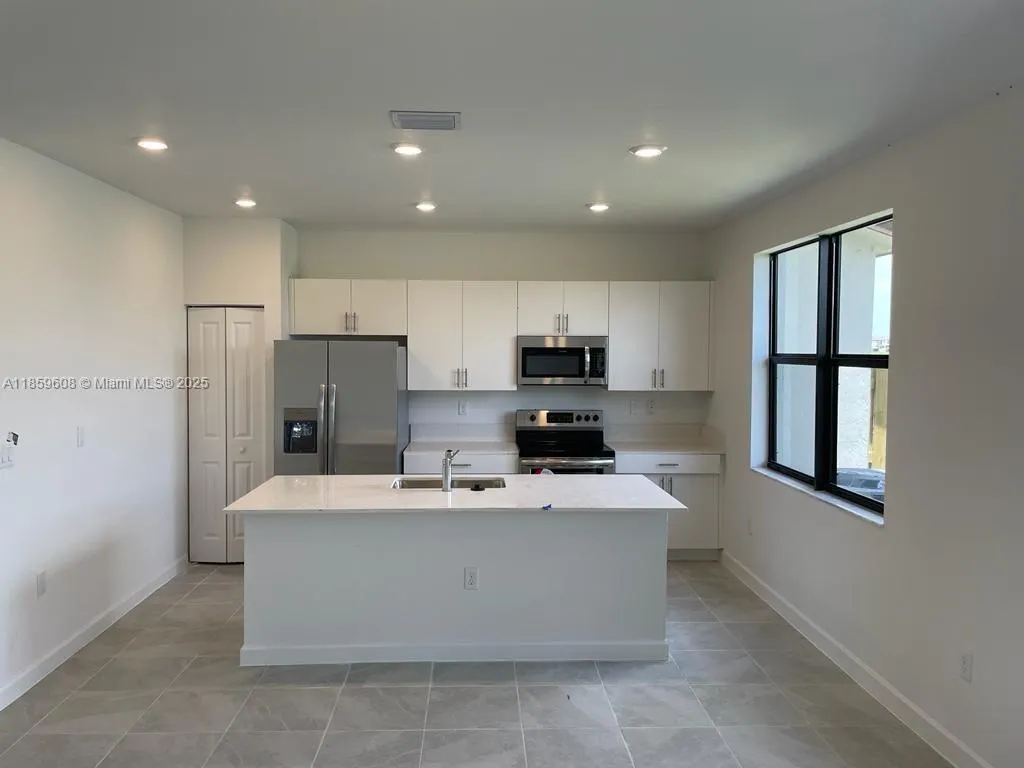 10007 SW 231 Ln