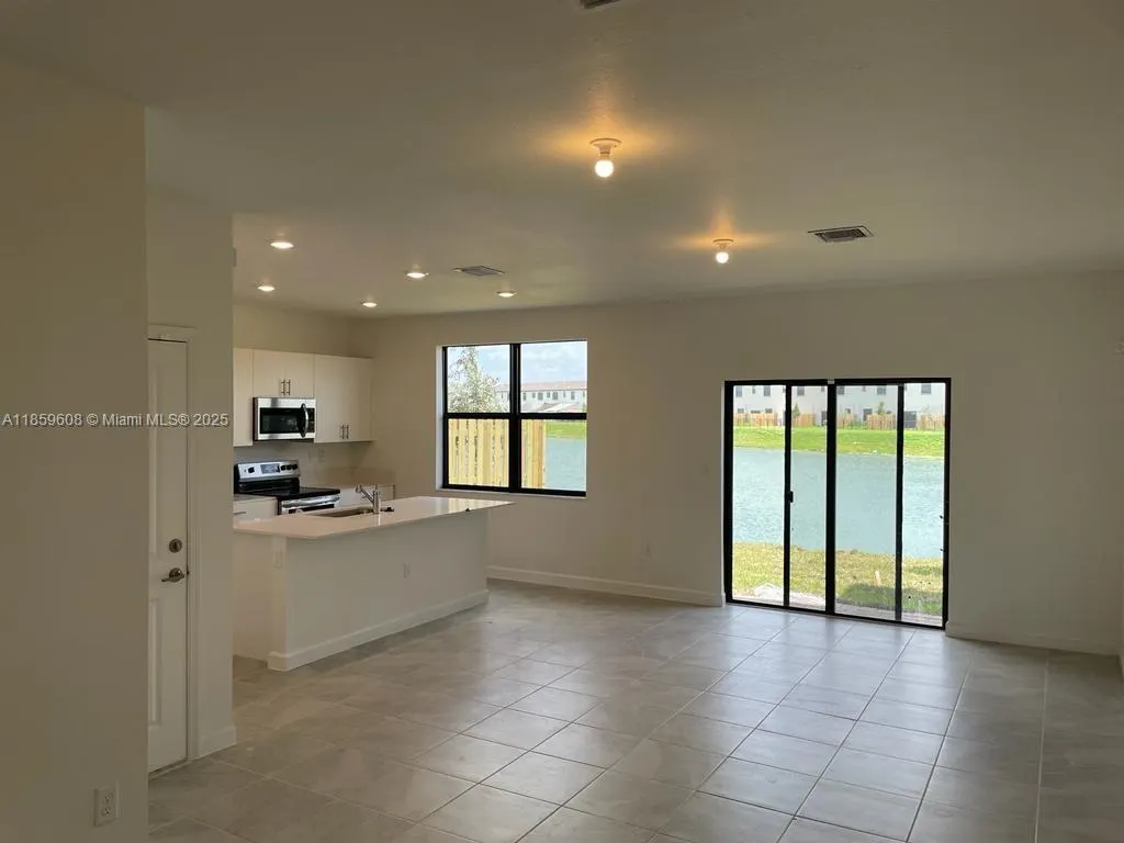 10007 SW 231 Ln